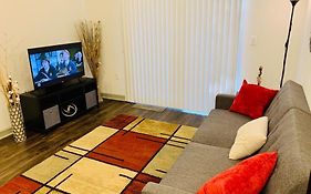 Downtown Apt Free Parking - Pool - Gym - Fully Kitchen